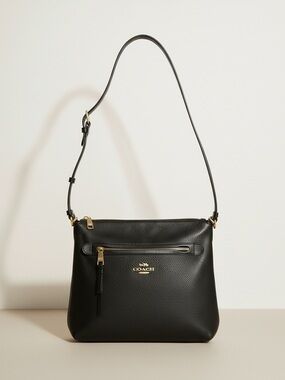 Coach Black Pebbled Leather Crossbody Bag Gold Hardware Zip Top Everyday Classic